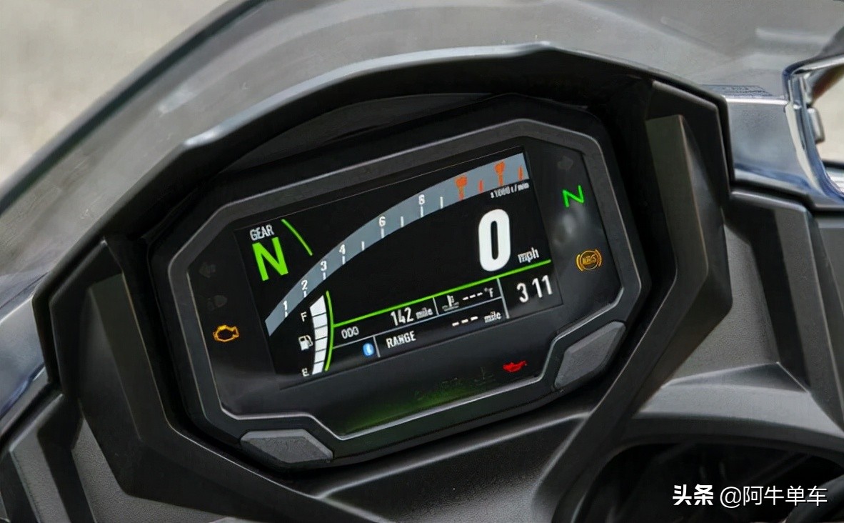 川崎摩托车推荐ninja650,川崎ninja6502021款日常骑行