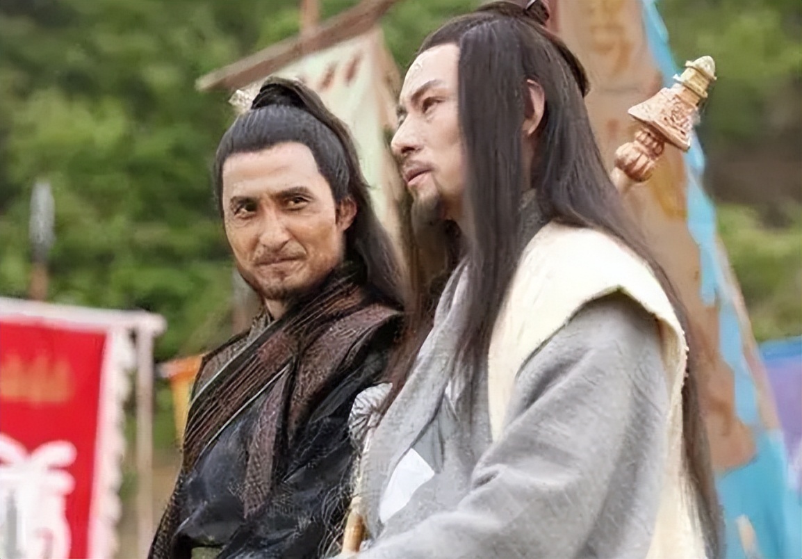 他临终说：若我后代出“高人”一定要杀，不然必*反造**，结果竟灵验