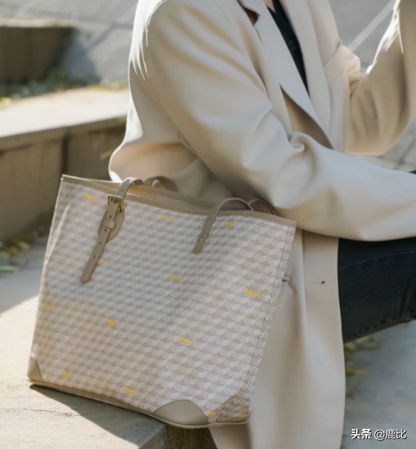 两万左右经典不过时好搭配包推荐,现在哪一款包比较保值