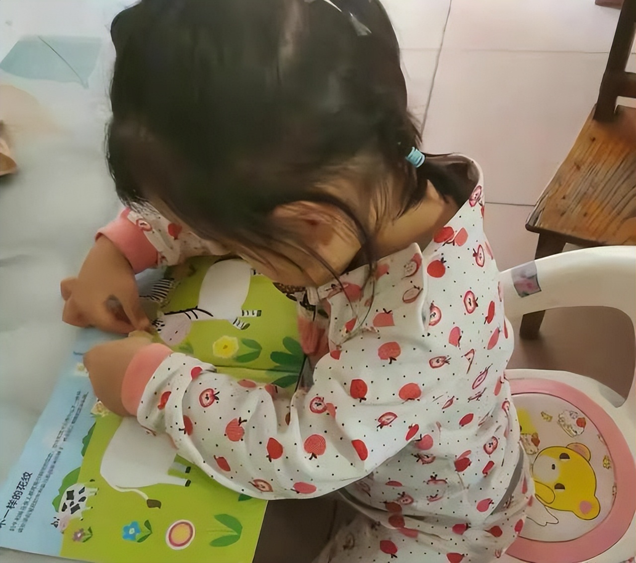 家长做到四点培养学霸孩子的视频,家长每天30分钟陪伴孩子