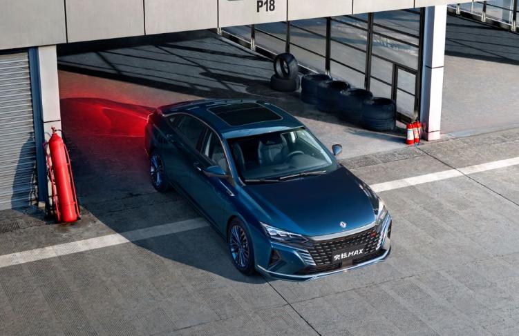 奕炫max改装宽体,奕炫max赛道级剪刀门宽体轿跑