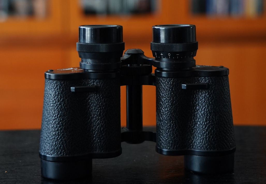 战争时期的老式军用望远镜,战争年代的18倍望远镜