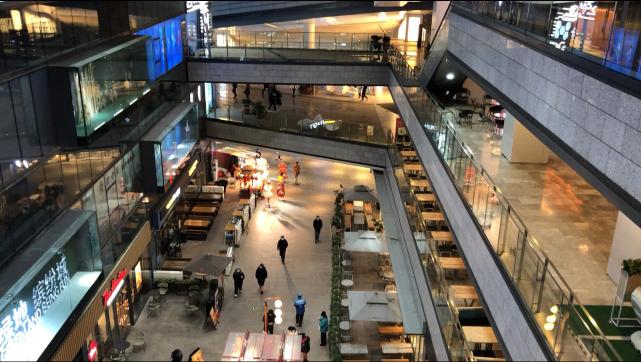 徐汇绿地缤纷城的绿地优选还开吗,上海徐汇绿地缤纷城建筑分析