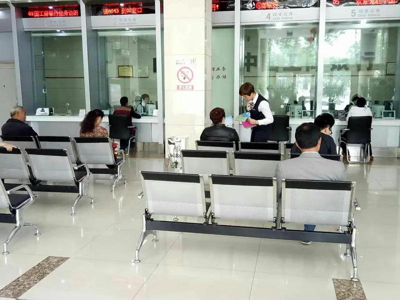 央行规定存款超过10万有税吗,央行解读存取款超5万需登记规定