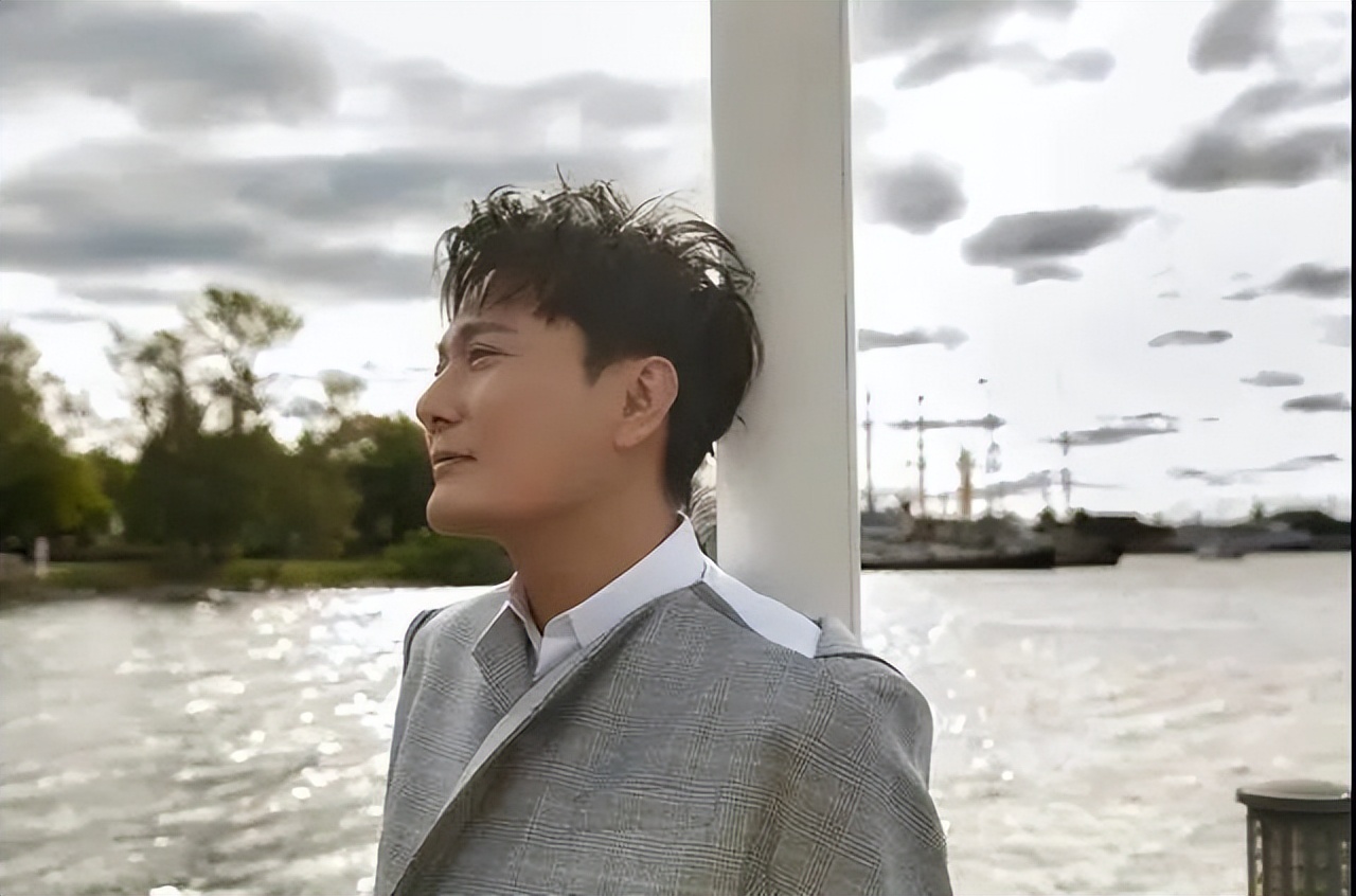 情歌王子张信哲新单,“情歌王子”张信哲的成名之路