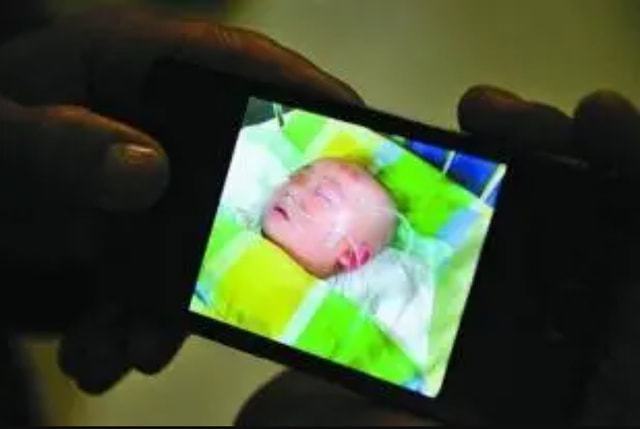 一个十岁的小女孩怎么会做出这样的事情，然而她确实做了