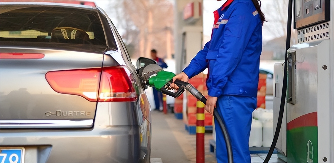 汽车急加油门有泄气的声音,加燃油宝后车子异响