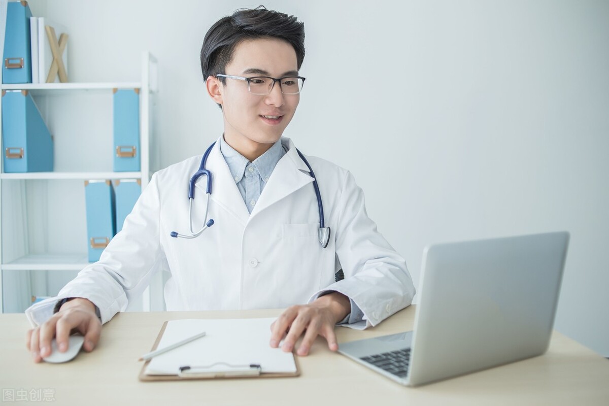 男性白癜风怎么治疗更有效,男性白癜风怎么治疗效果好