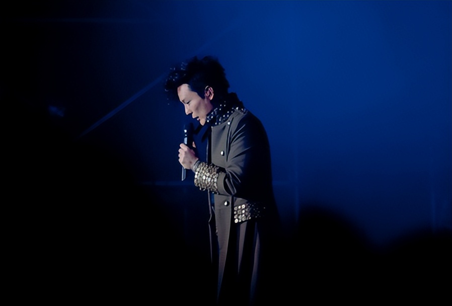 36岁看张信哲,40多岁看张信哲演唱会