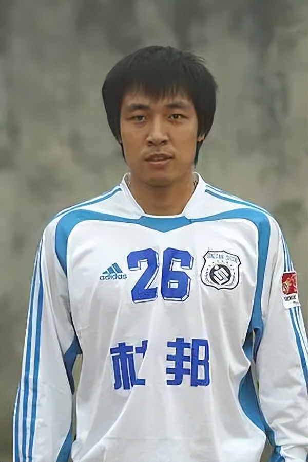 大连八冠王功臣张亚林：迎娶美女演员，28岁患癌去世留下孤儿寡母