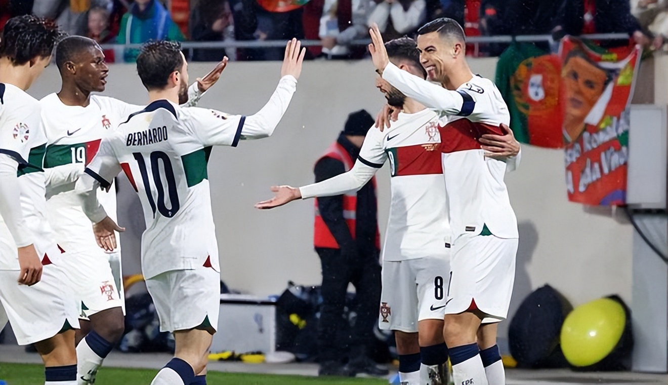 2018葡萄牙vs西班牙c罗的目光,c罗葡萄牙重新首发