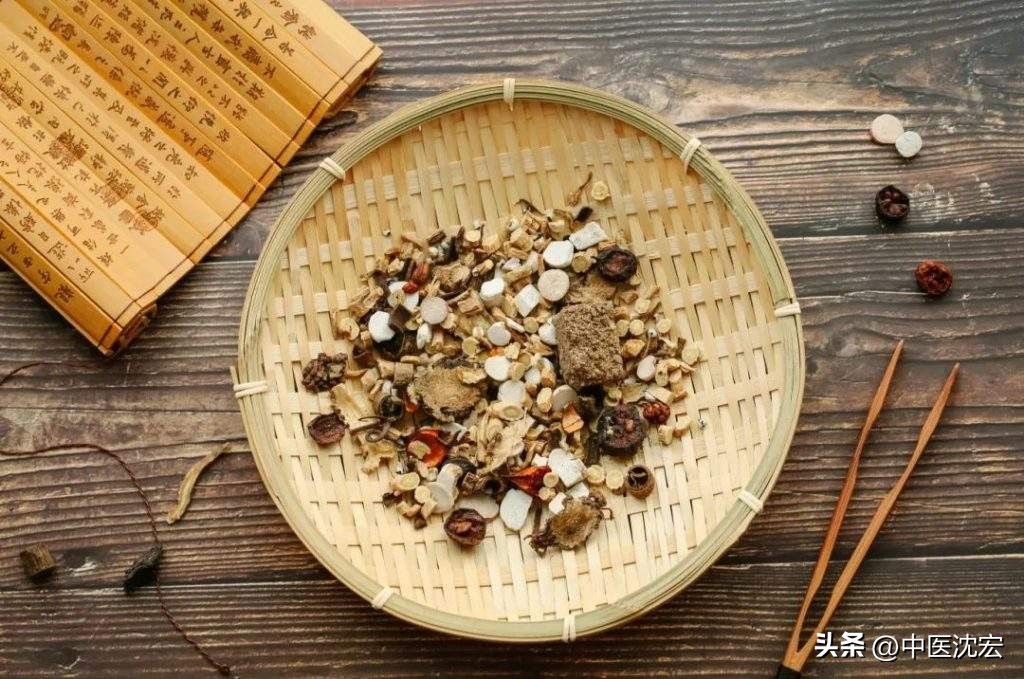 胃动力不足胃胀可以吃吗丁啉吗,胃胀胃痛用吗丁啉管用吗