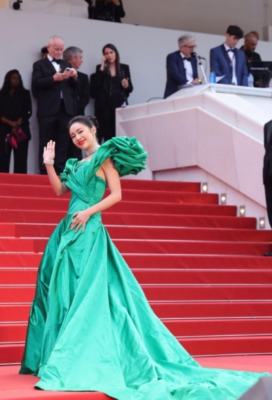 范冰冰戛纳红毯华美瞬间回顾,范冰冰曾经的戛纳红毯