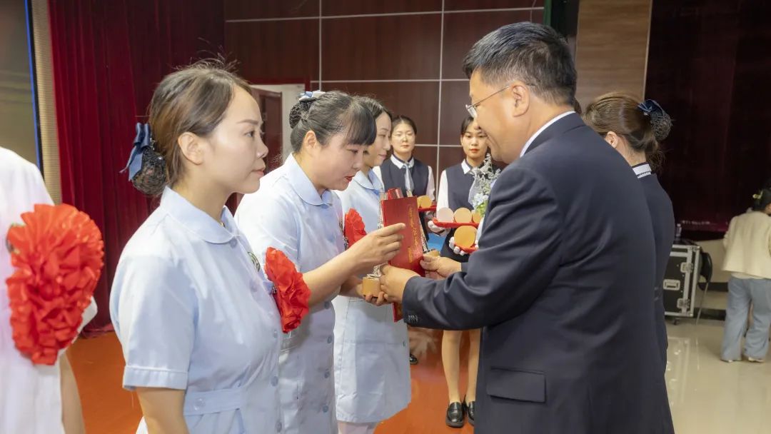 512国际护士节人间天使美丽绽放,512国际护士节致敬无畏天使