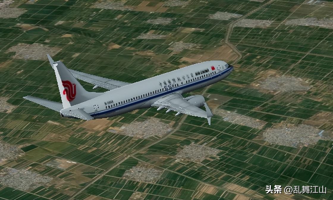 11月7日16点17分，一架从重庆飞往北京的飞机抵达河南新乡上空