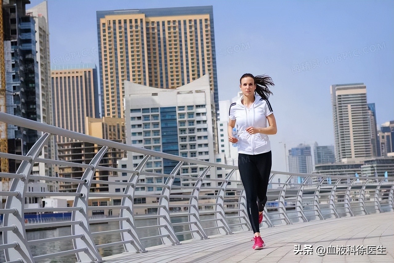 血栓来临，手脚先知！医生提醒：手脚出现3大症状，需警惕血栓