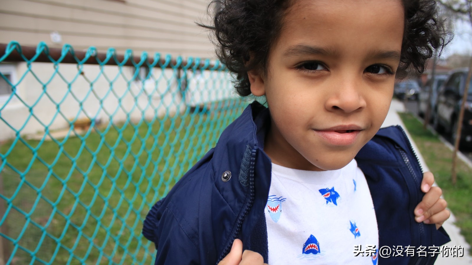 宝宝后脚跟是尖的吗,婴儿后脚跟细