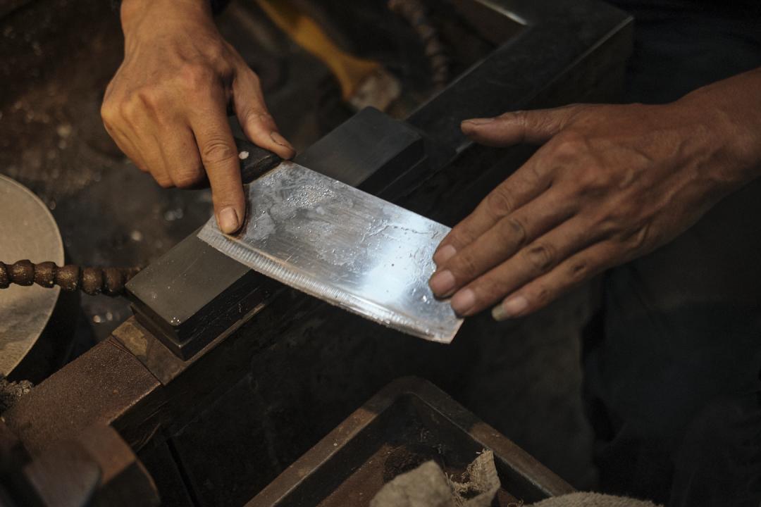 磨刀手艺人刘师傅的传奇人生,磨刀手艺人的惊世之作