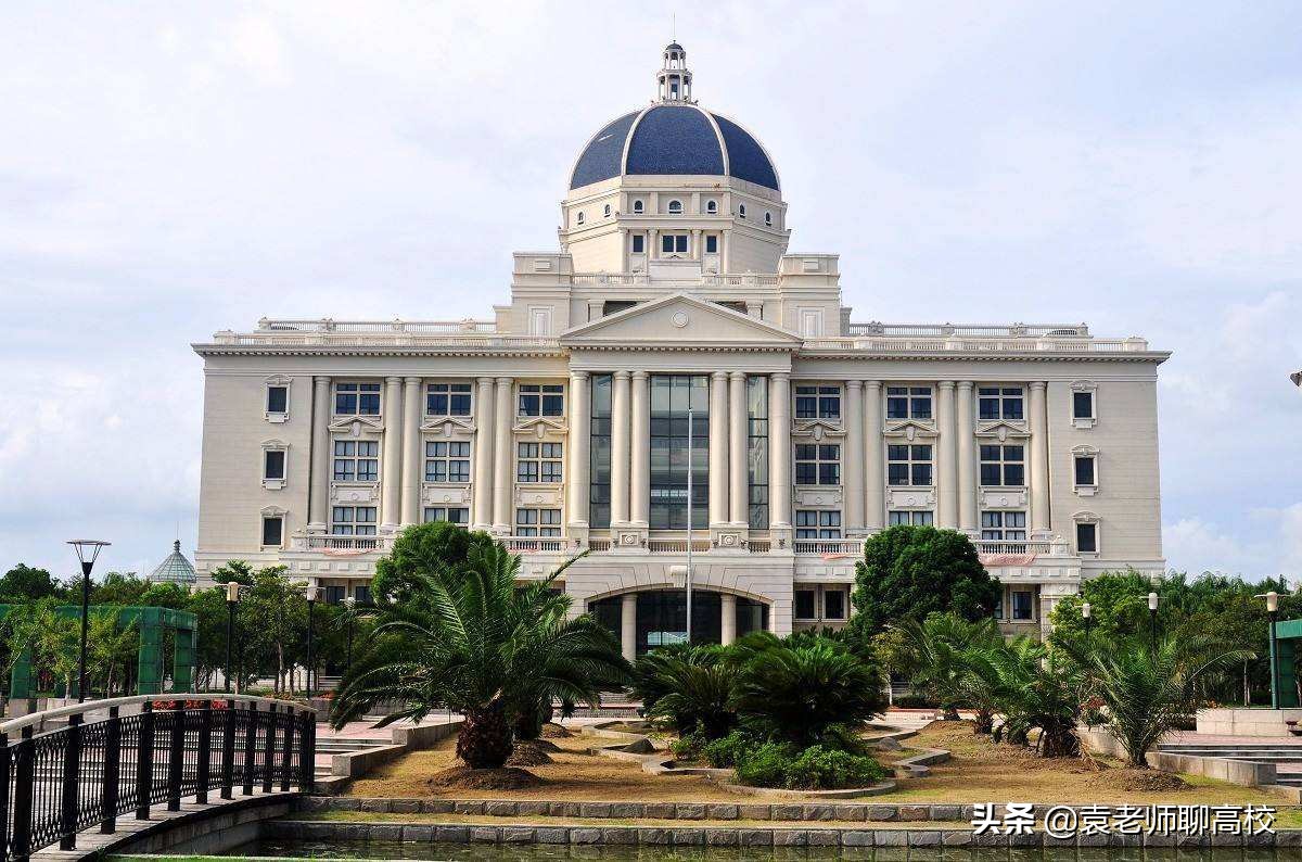 北京外国语大学与上海外国语大学，两所211语言高校，谁更强？