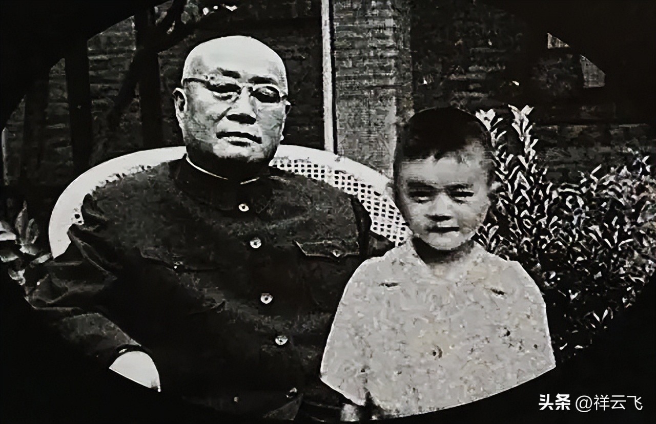 从电话间里保留的“告示”，来看老前辈的帅门家风