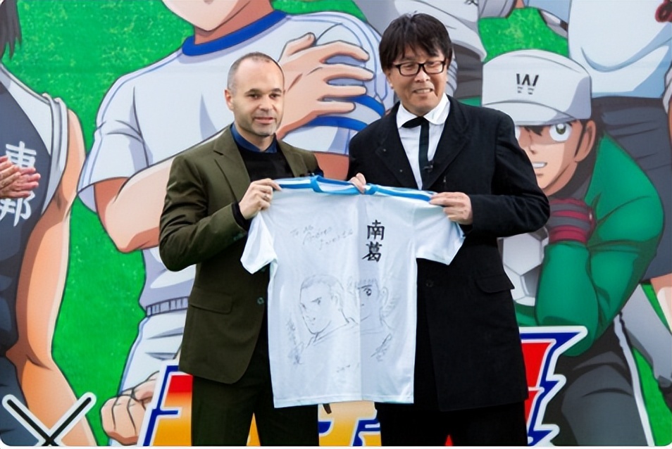 足球小将绘画本,足球小将作者画风