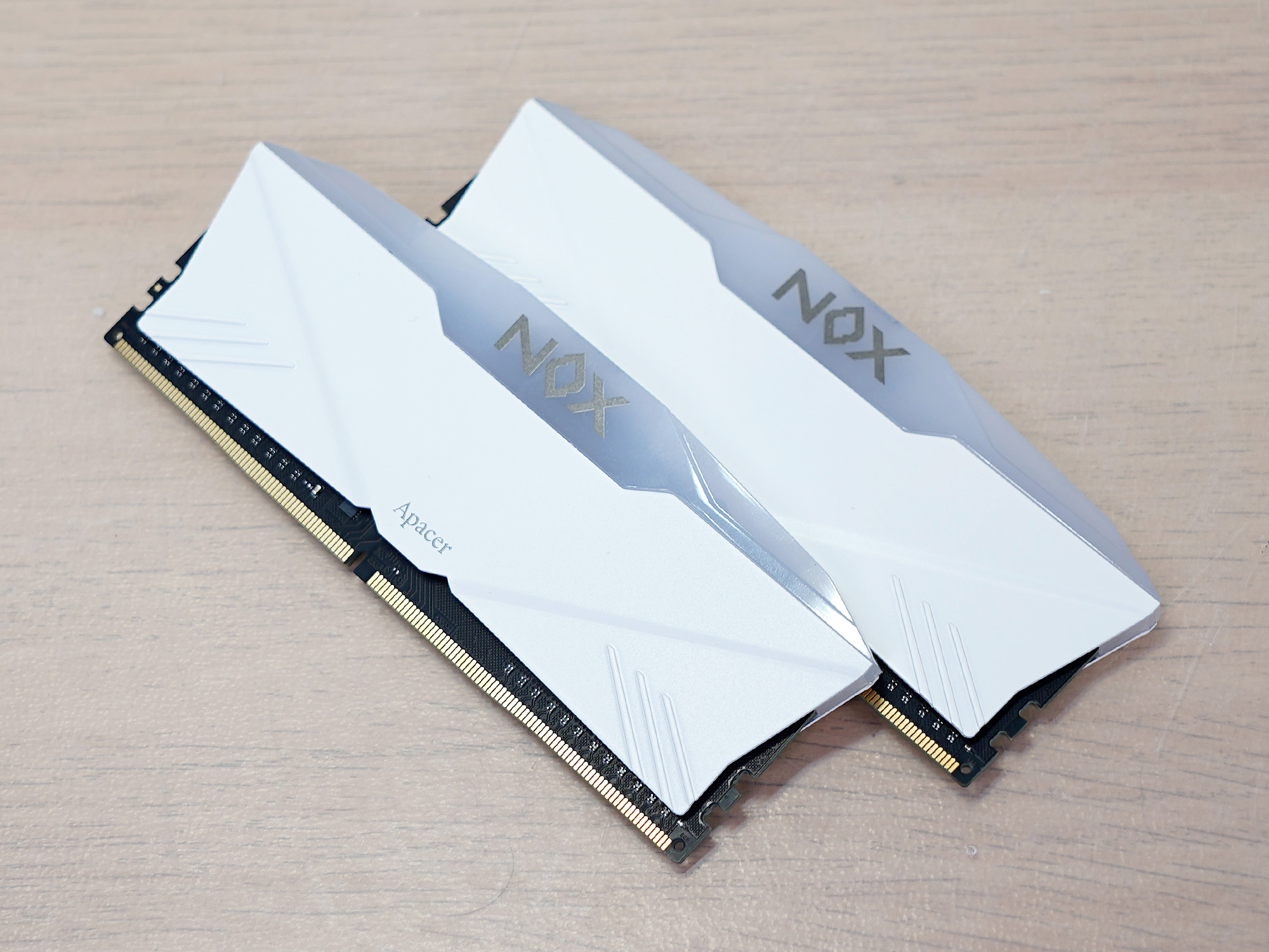 白银经典配色，最强风冷组合，能玩老头环，也是生产力的PC主机