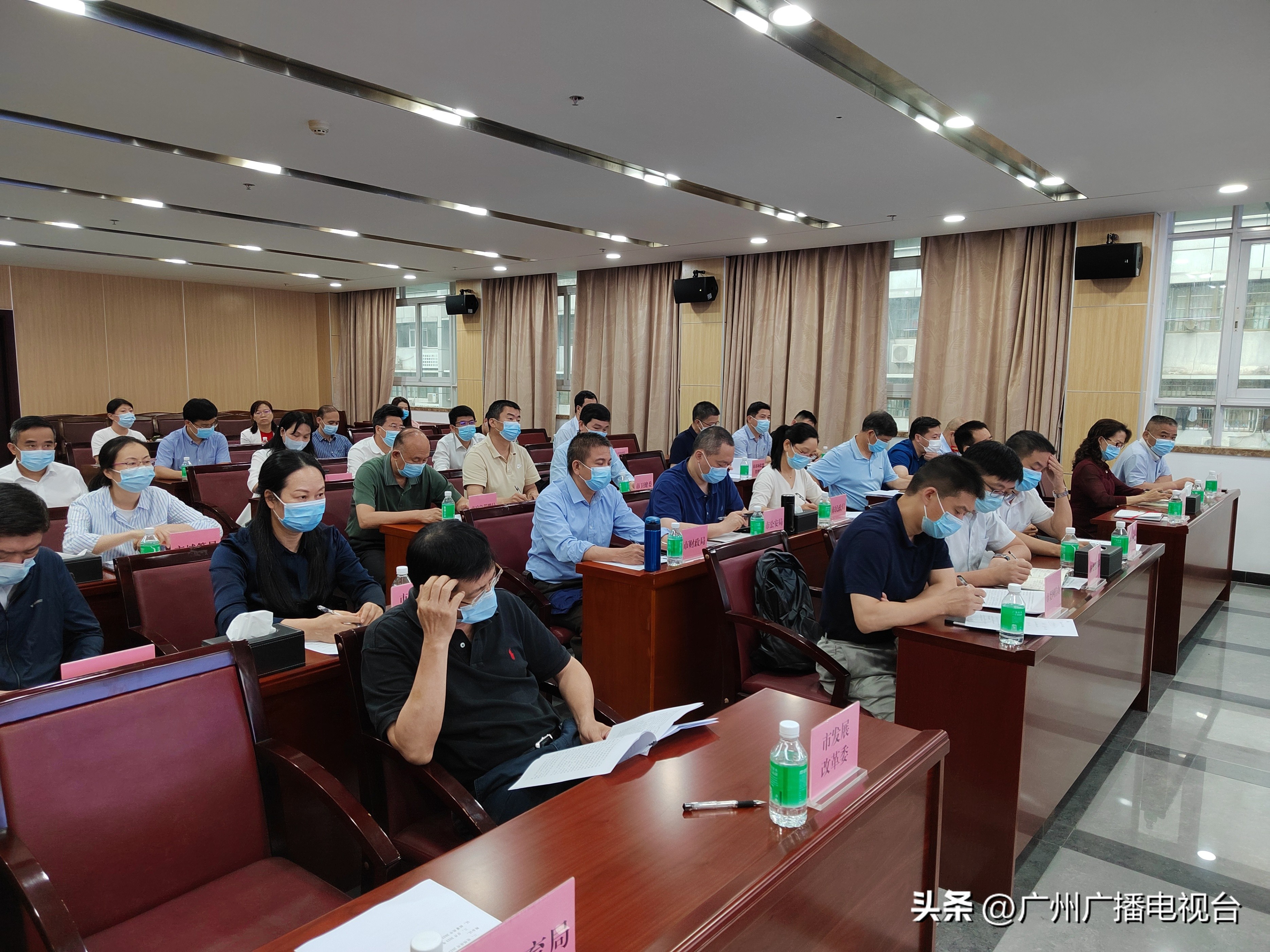 高考安检物检严防作弊,广东高考安检