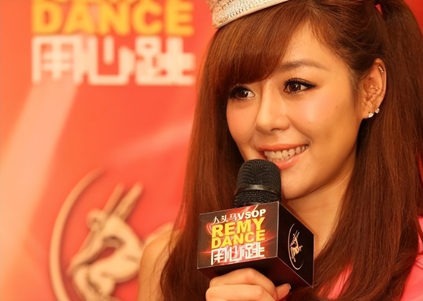 安又琪是哪一届的超级女声,安又琪是超女冠军吗