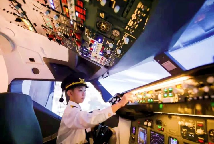 珠海长隆飞船酒店！海洋王国无限畅玩+畅游28楼绝美无边际泳池