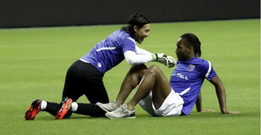 德罗巴为什么在申花只踢了半年,2012德罗巴加盟中超