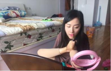 4岁失去双臂90后姑娘,90后姑娘从小失去双臂