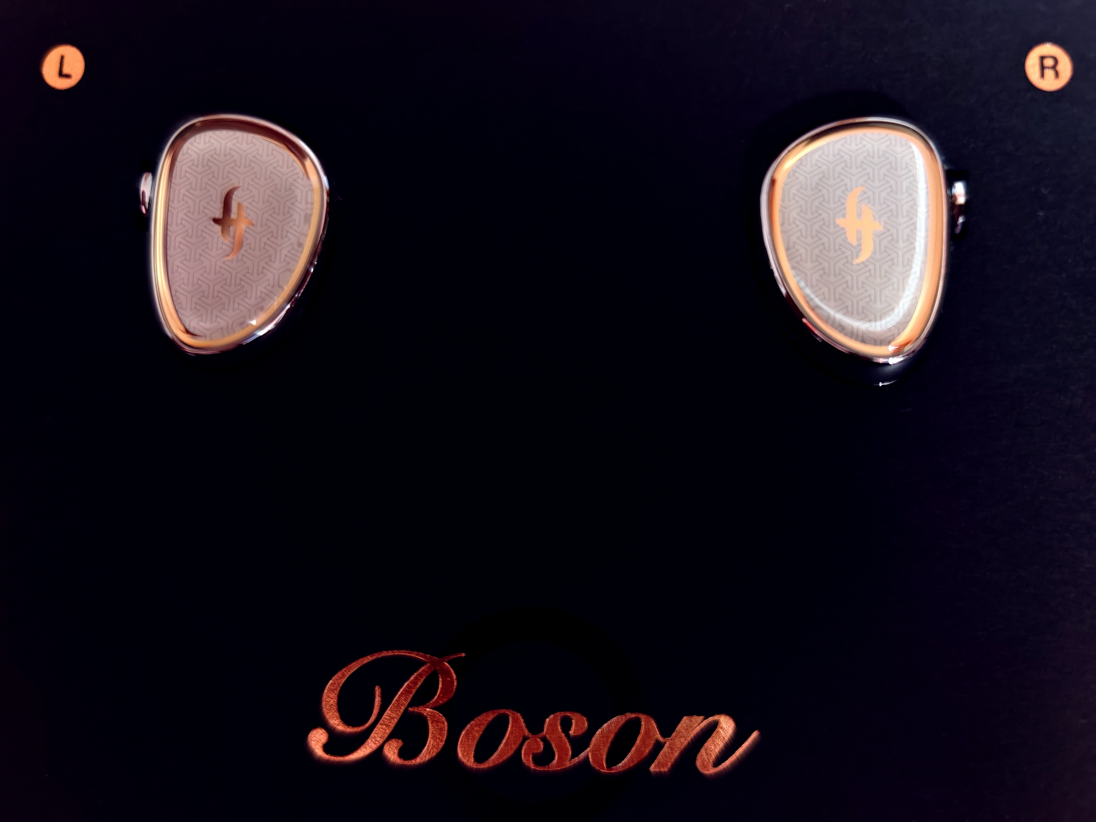 兴戈ea2000对比苹果耳机,兴戈ea2000搭配播放器