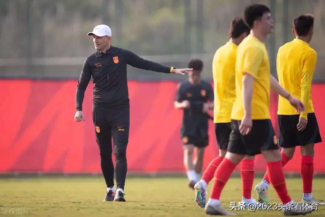 李玮锋为什么不当教练,李玮锋国家队最新消息