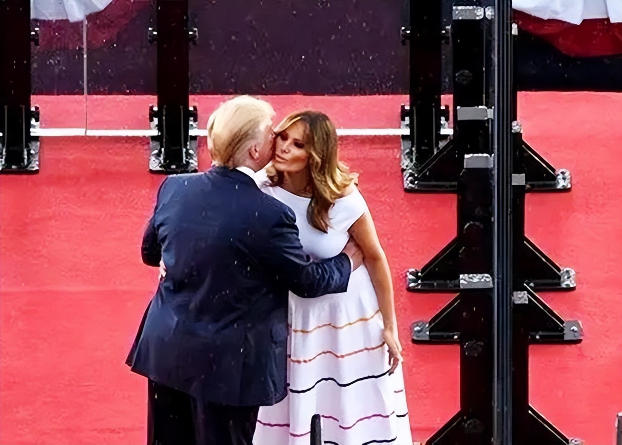 特朗普的风流：大胆吃起窝边草，*腥偷**泰森前妻，被拳王堵在办公室