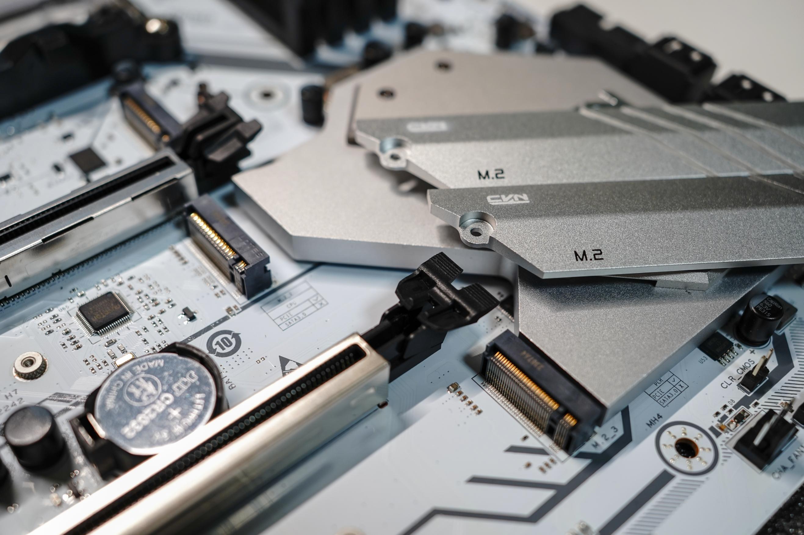 锁电压之后的AMD是否值得入手丨七彩虹CVNB650D5巡洋舰首发评测