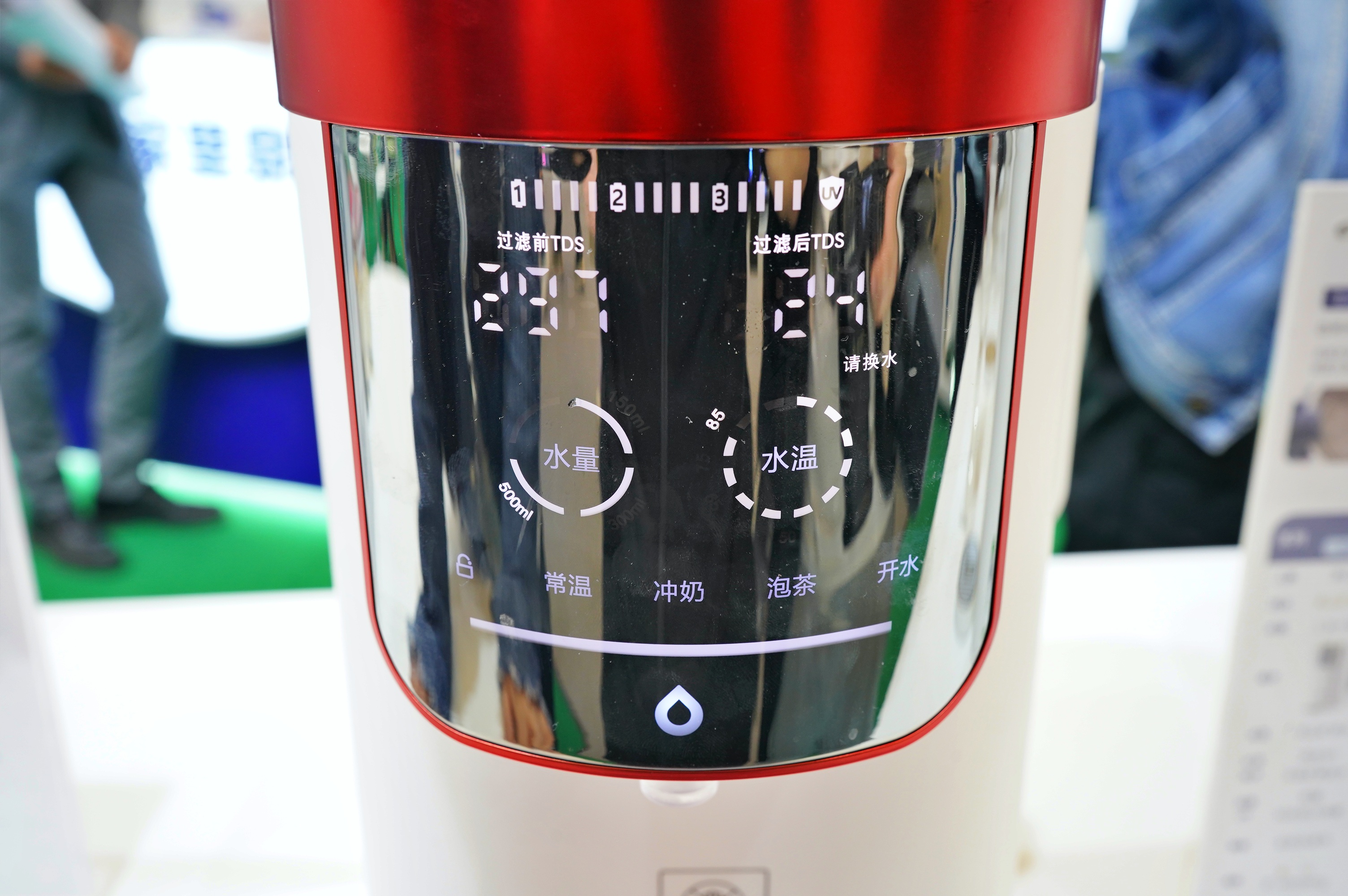 AWE展上搬了座雪山回家，享受雪山水的“黑科技”-家里泉矿泉机