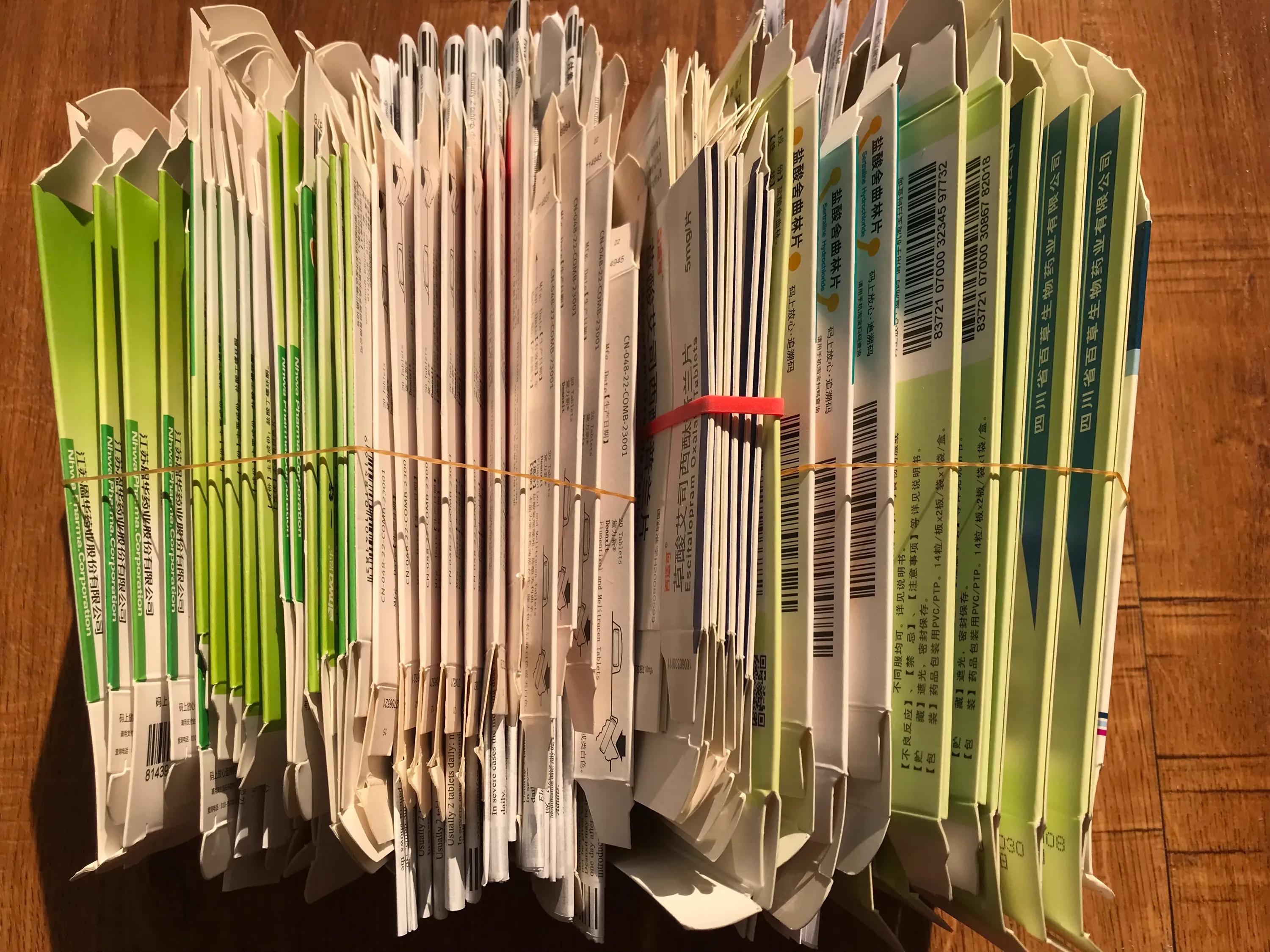 吃抗抑郁药副作用大真实感受,刚开始喝抗抑郁药比以前严重了