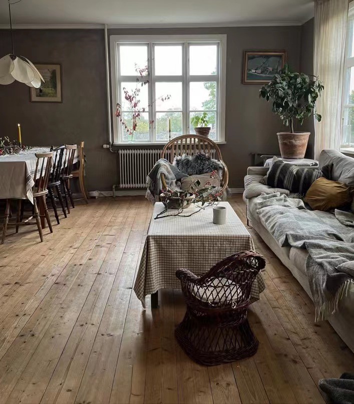 30岁她买下祖辈住过的百年老房，精心而朴素布置后，重新焕发光彩