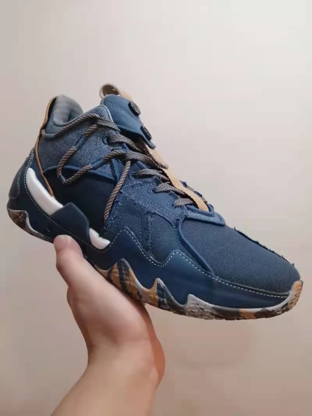 耐克抄袭的人多吗,耐克抄袭起家