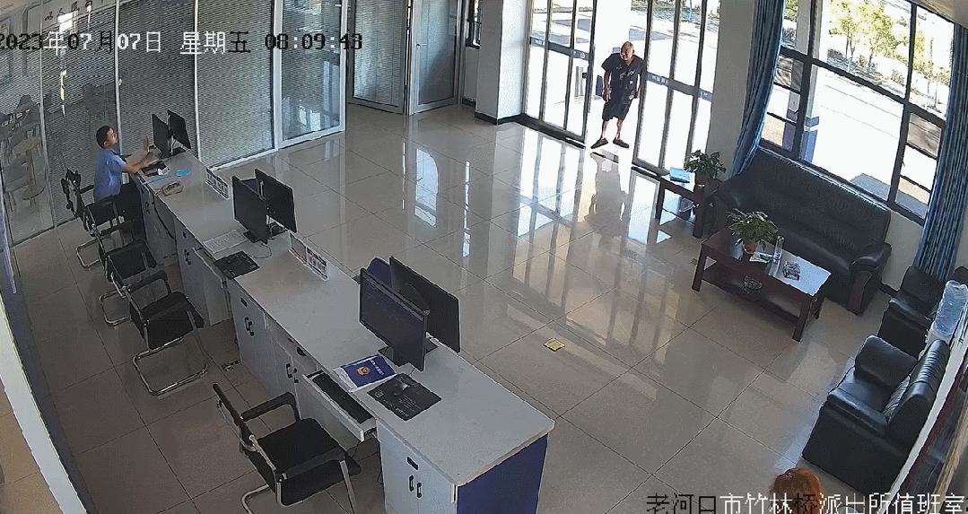 民警帮助农民要回粮款,拖欠农民粮款被刑拘