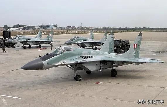 俄罗斯空军战机一览表,俄罗斯空军军衔对照表