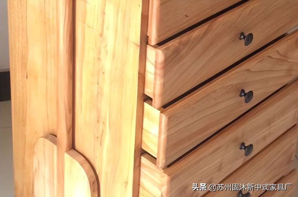 禅意新中式原木大平层,新中式原木禅意软装元素