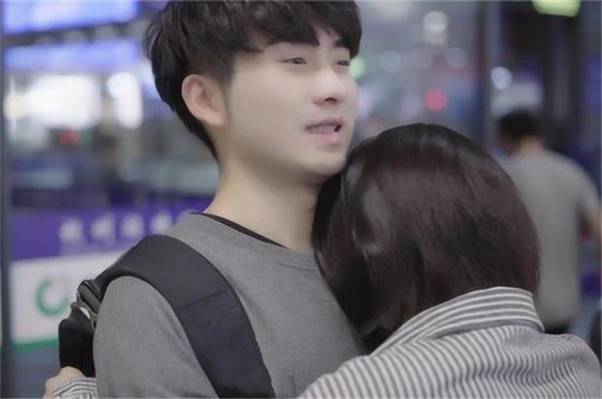 我爱上了保洁小妹，她却不冷不热，原来她心中有目标，结局甜爆了