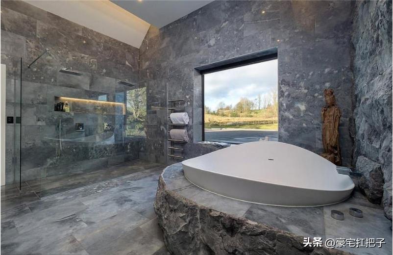 c罗1亿豪宅曝光,c罗的名车和豪宅