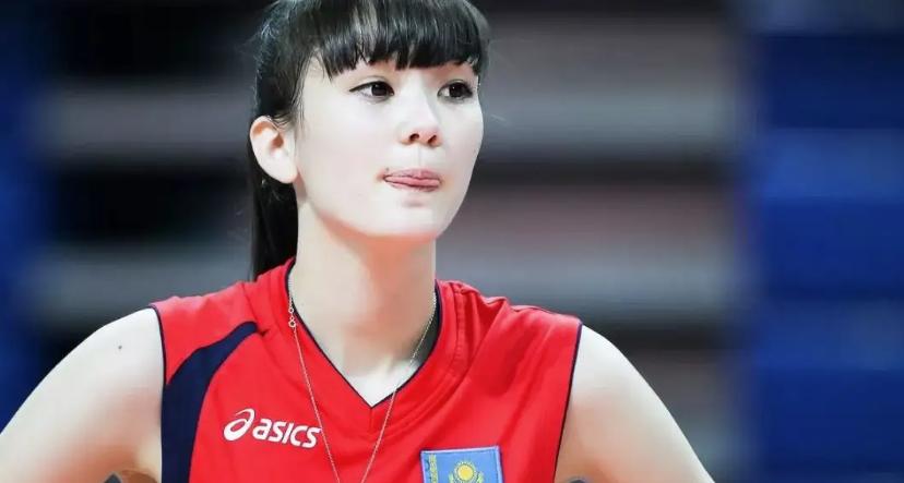 世界前三主攻排球少年,26岁排球美女
