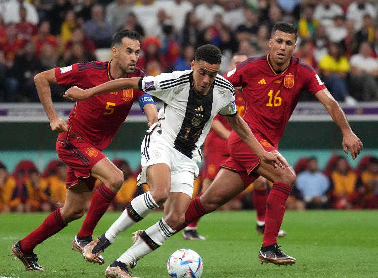 拜仁弗里克打法,拜仁战术