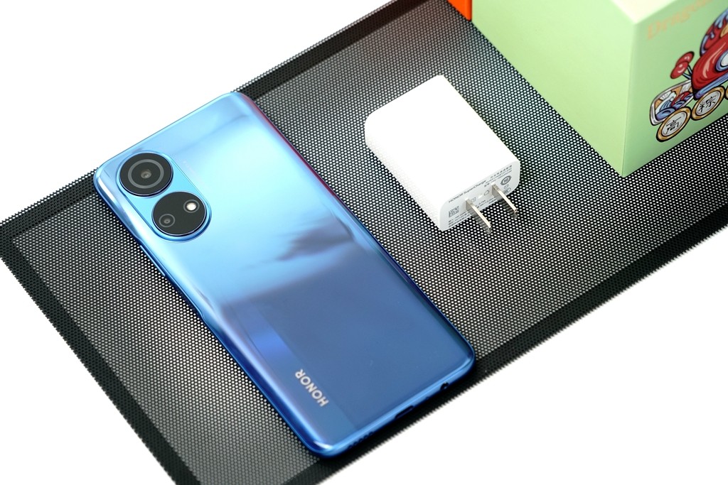 荣耀畅玩30plus测评黑色,荣耀畅玩30plus官方售价5g