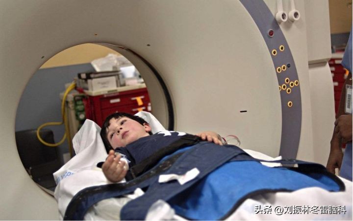 头痛恶心呕吐后缓解,小儿头痛呕吐是怎么回事