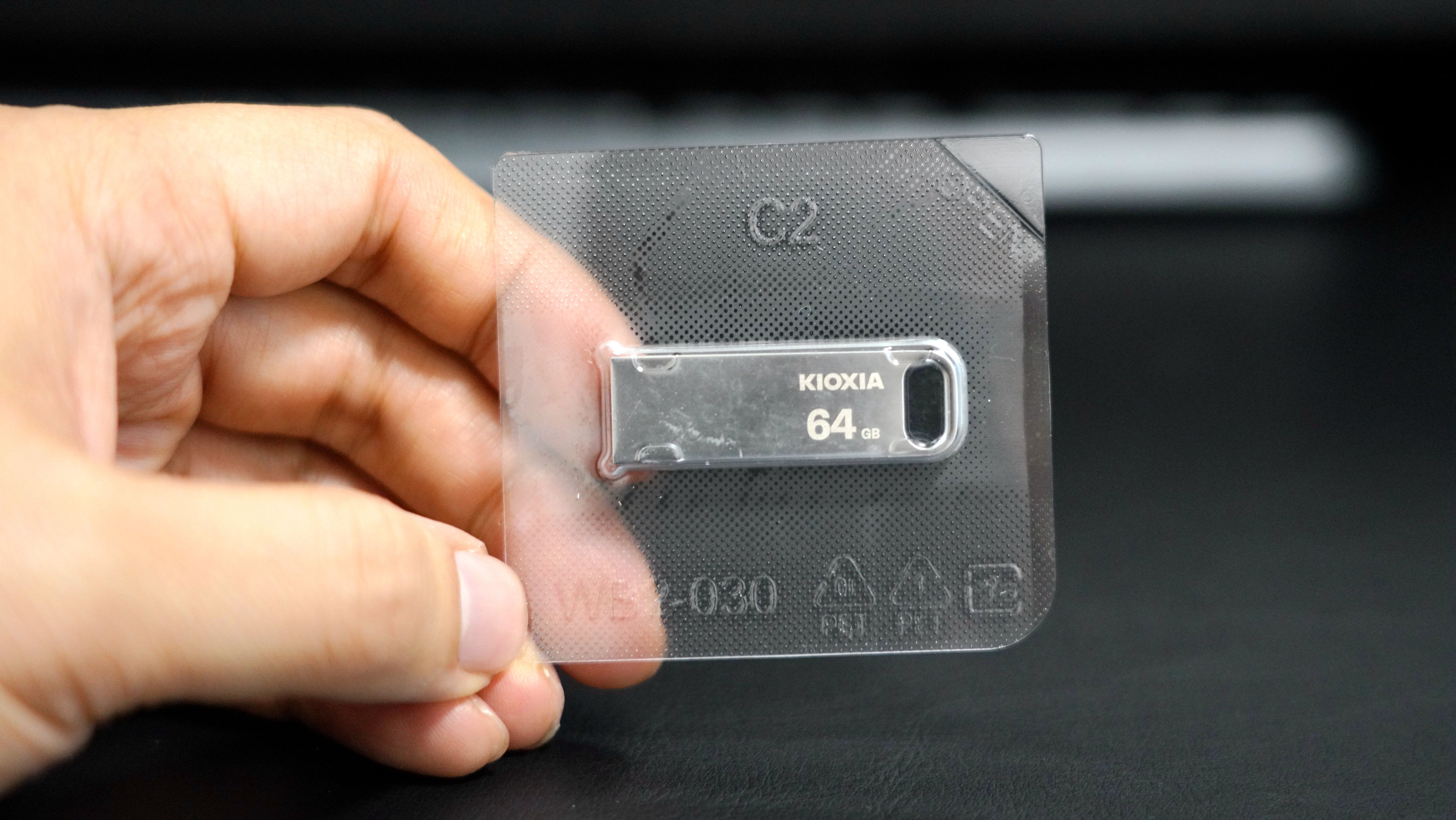 布置书桌的便宜好物,书桌桌面布置必备物品推荐