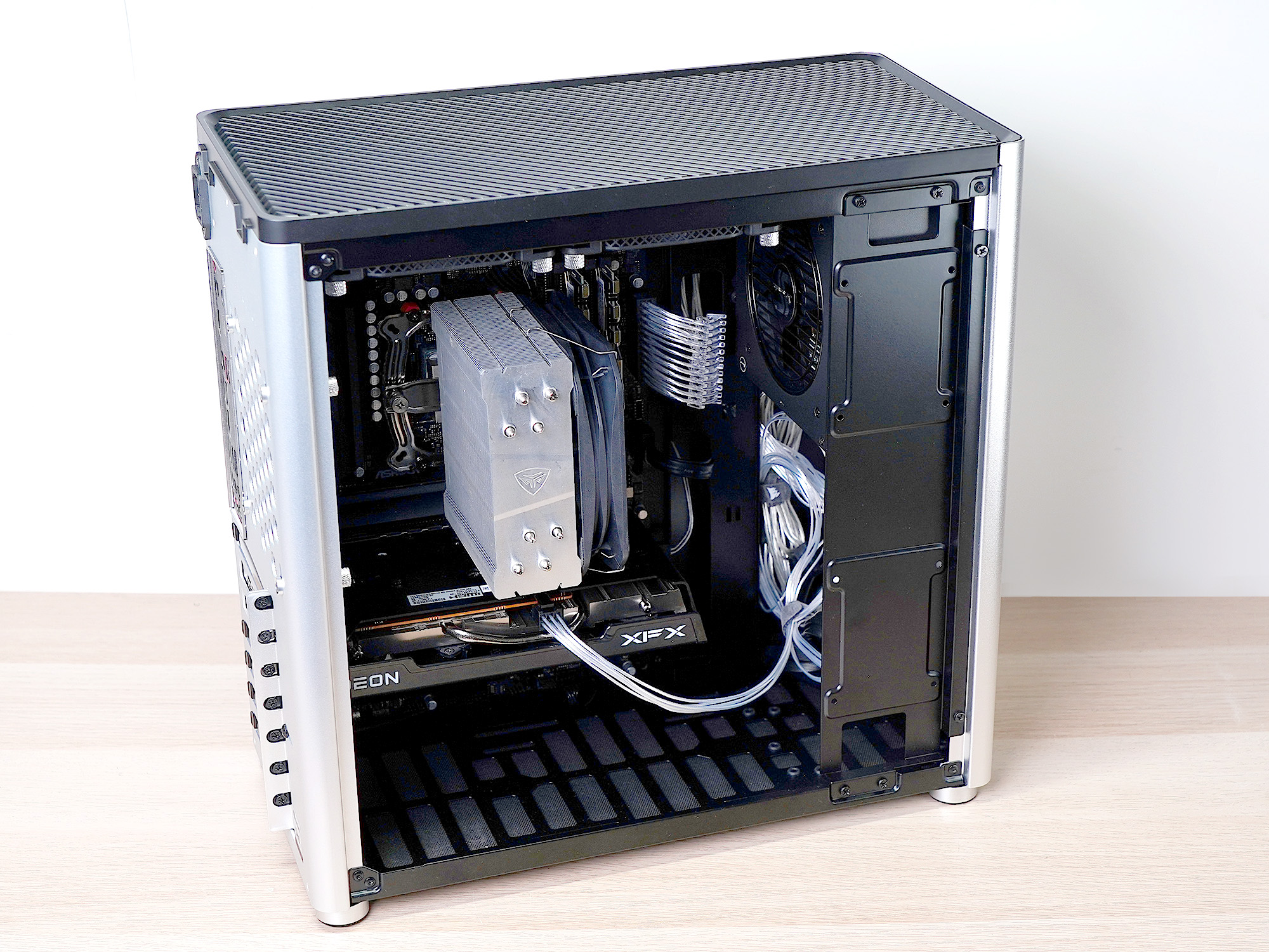 都2022年了，1080p分辨率下4GB显存够用吗？迟到的*X6R5**00XT评测